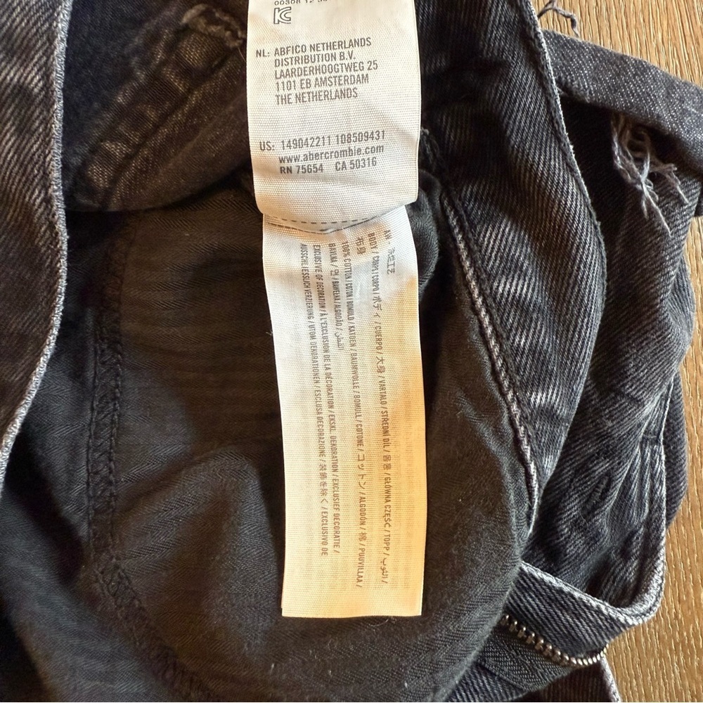 Abercrombie & Fitch Curve Love Charcoal Jean Shorts - Picture 11 of 12